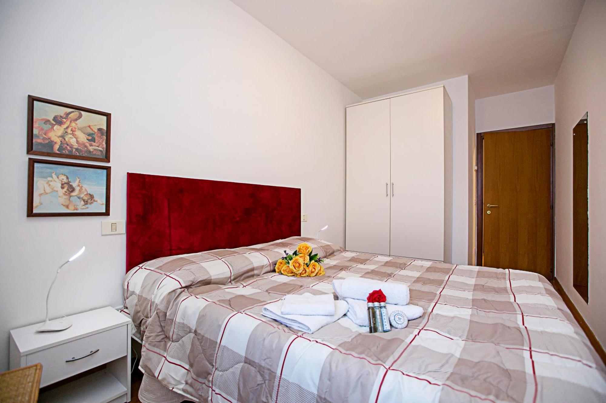 Appartamento Centro Storico Riva 2 - Happy Rentals Exterior photo